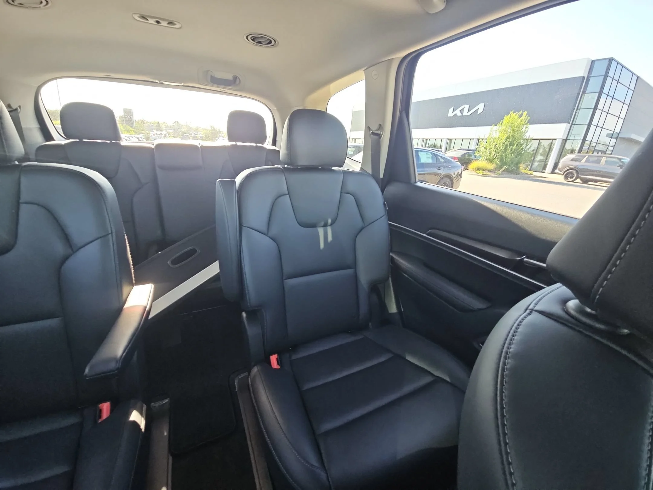 Used 2025 Dark Moss Kia S image 14