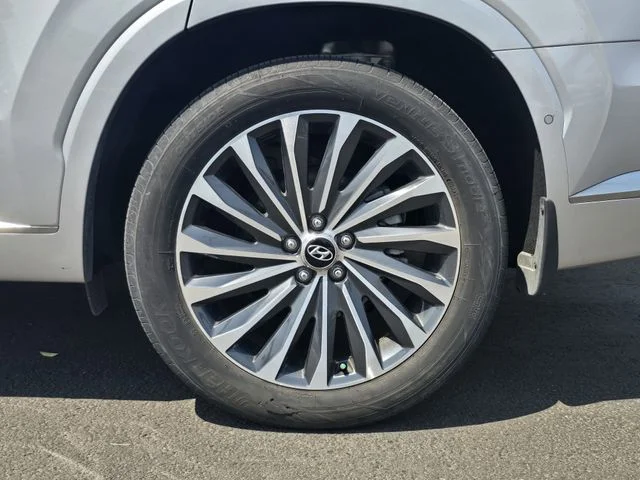Used 2025 Typhoon Silver Hyundai Calligraphy image 22