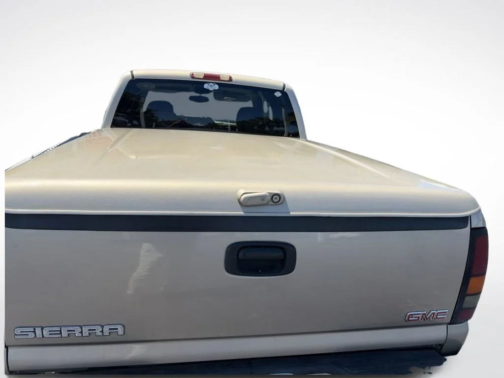 Used 2004 Sand Beige GMC SLT image 11
