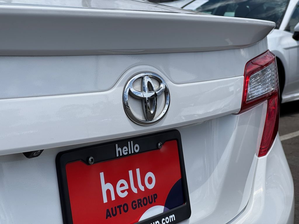 Used 2014 White Toyota SE image 26