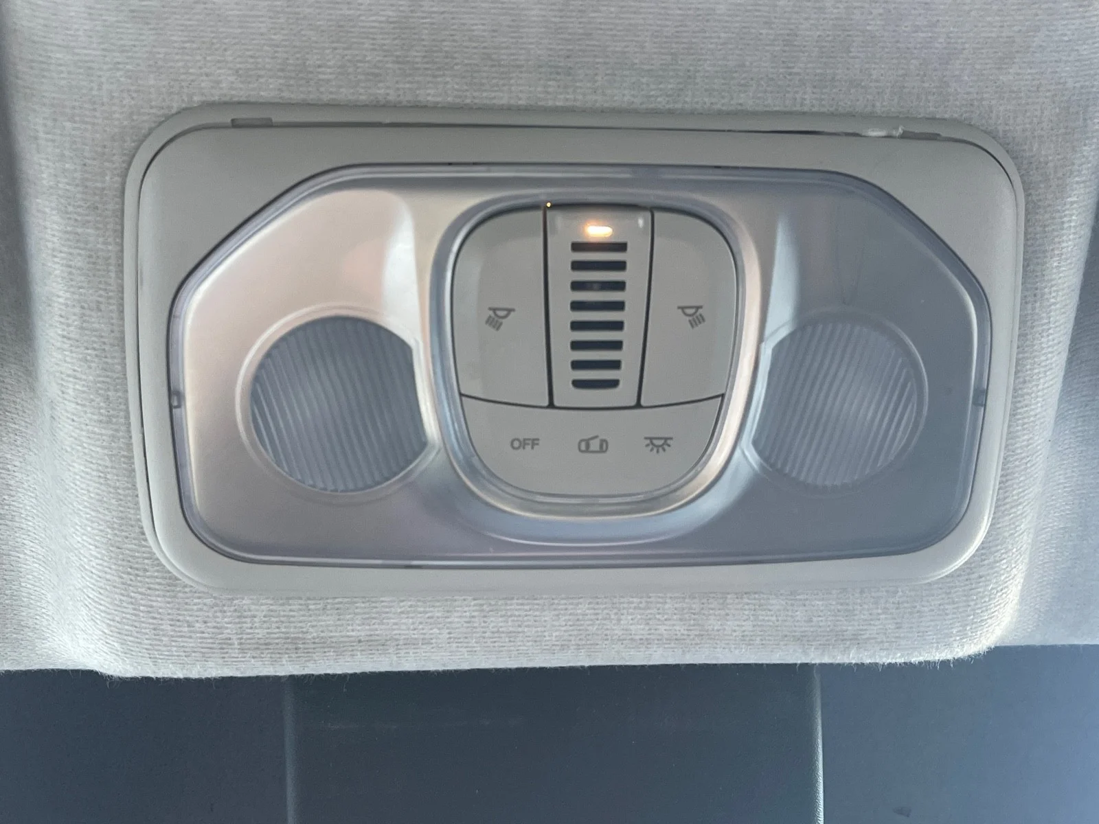 Used 2023 WHITE Ram  image 16
