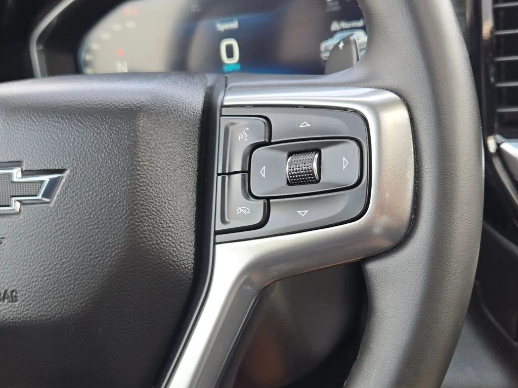 Used 2025 Black Chevrolet RST image 32