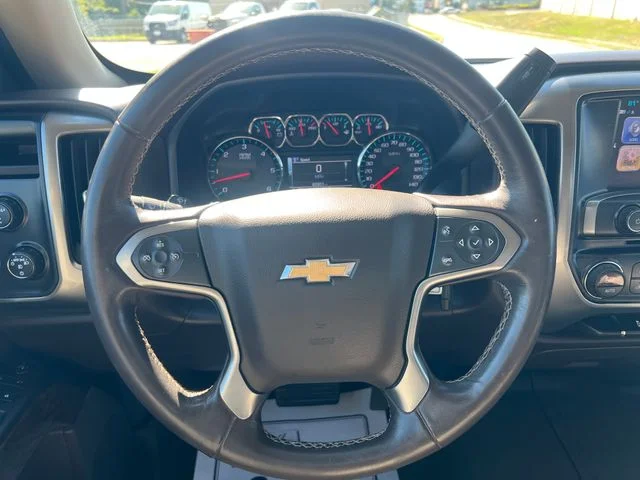 Used 2018 White Chevrolet LT image 16