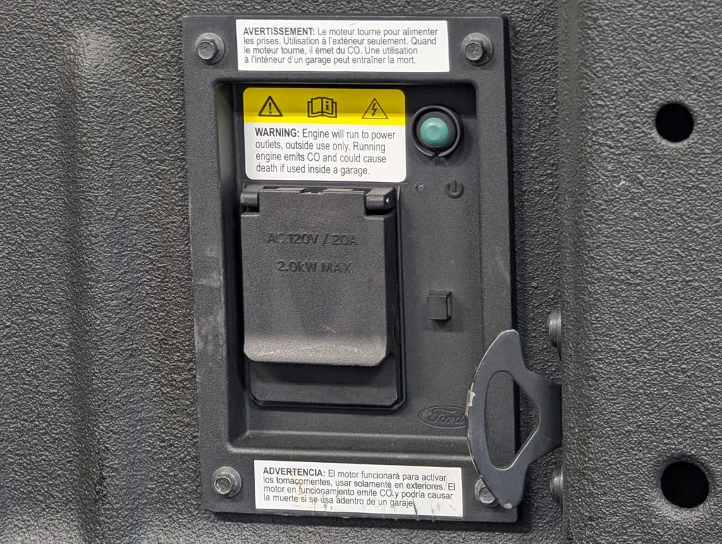 Certified Used 2023 Gray Metallic Ford Platinum image 28