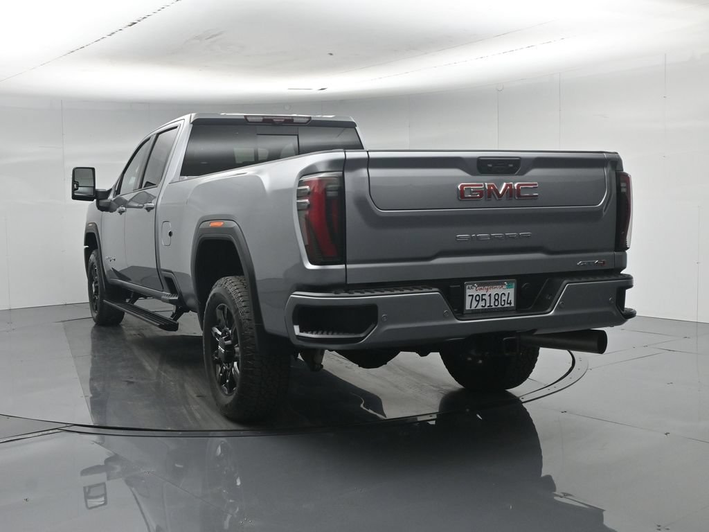 Used 2025 Silver GMC AT4 image 33