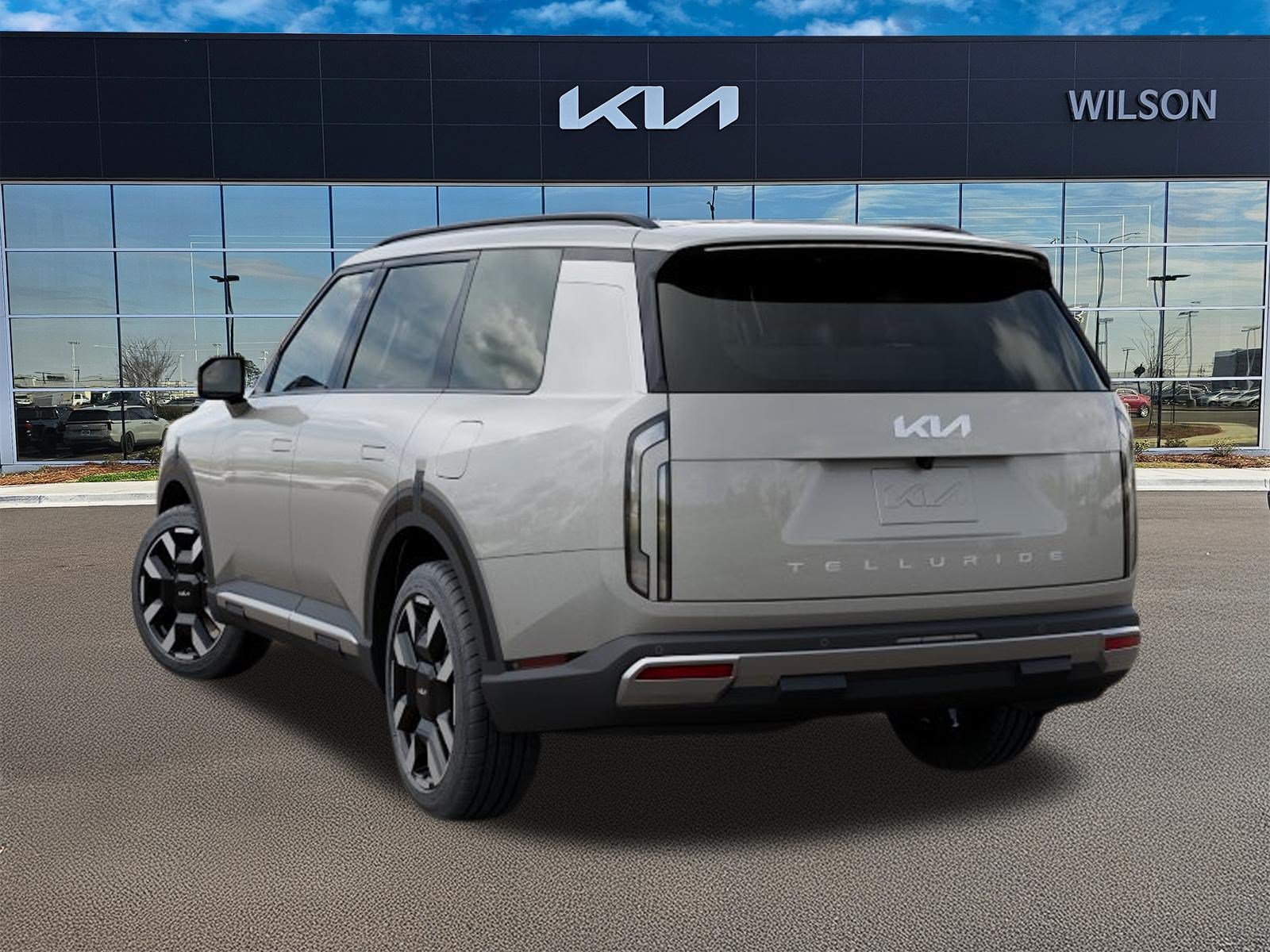 New 2027 Ivory Silver Kia S image 4