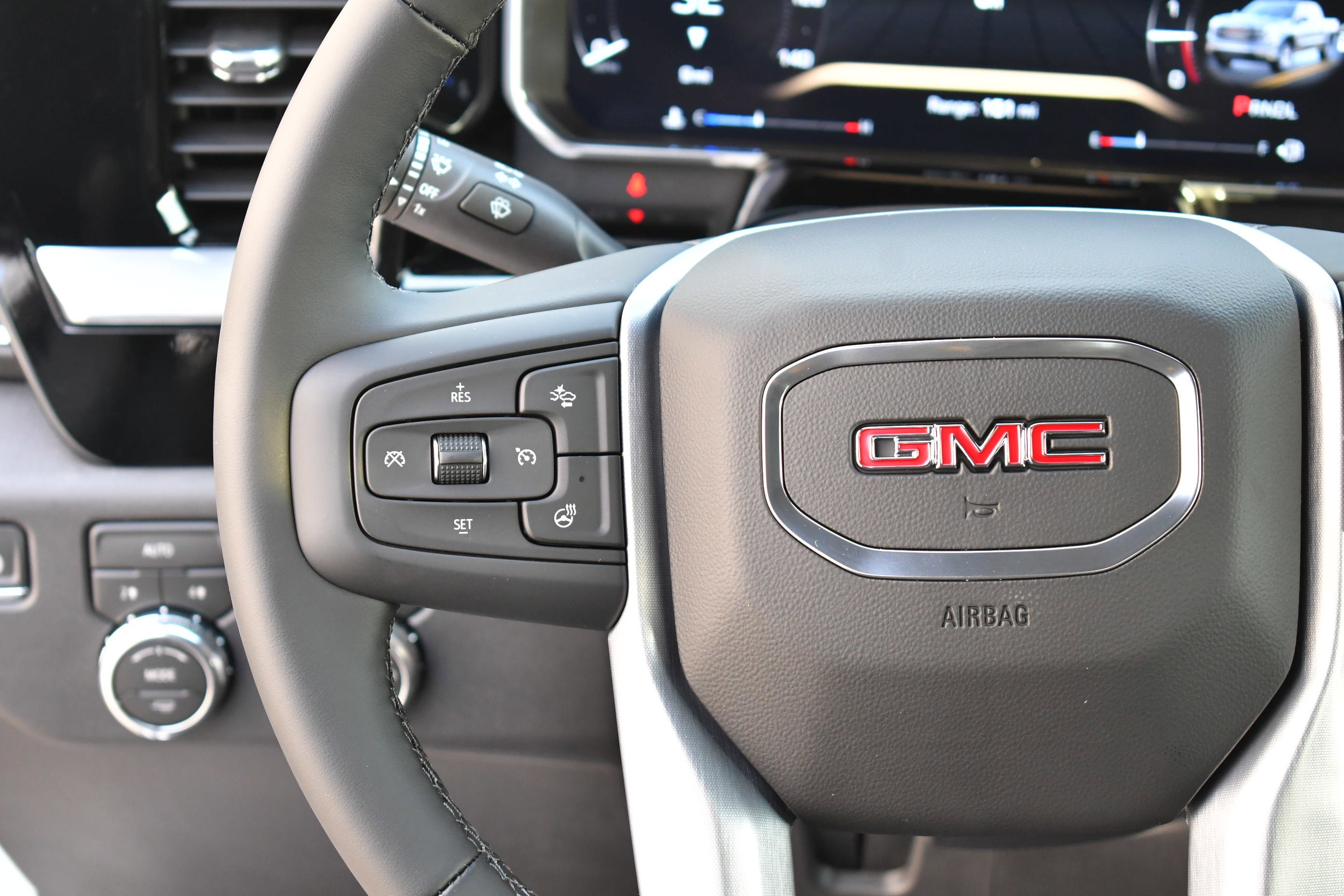 2026 GMC Sierra 1500 SLE - Photo 18