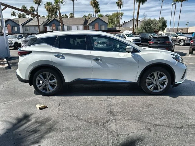 Used 2019 White Nissan Platinum image 8