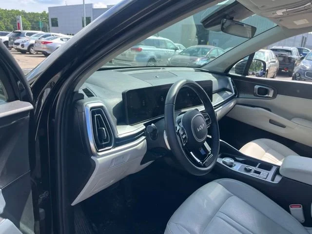 Certified Used 2025 Aurora Black Pearl Kia EX image 11