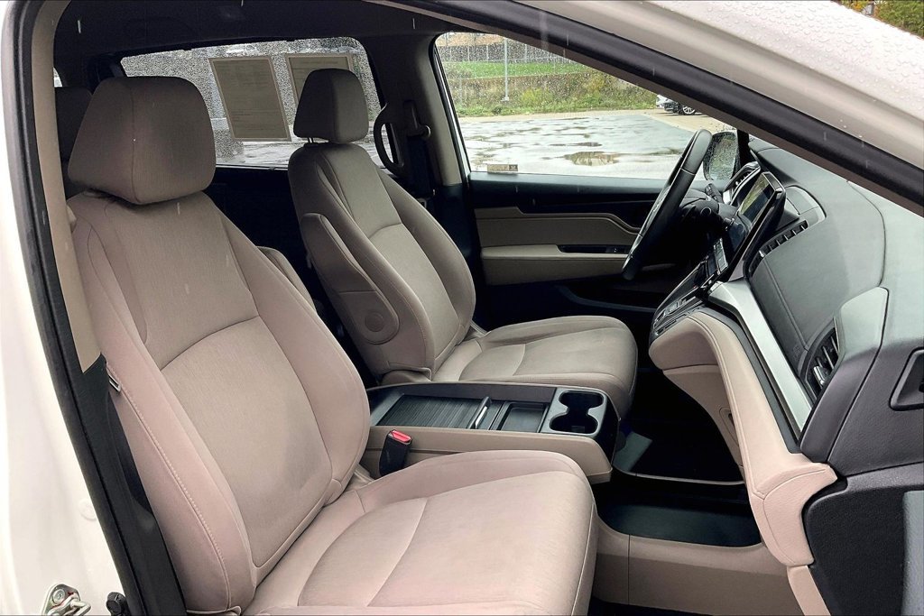Used 2019  Honda EX image 6
