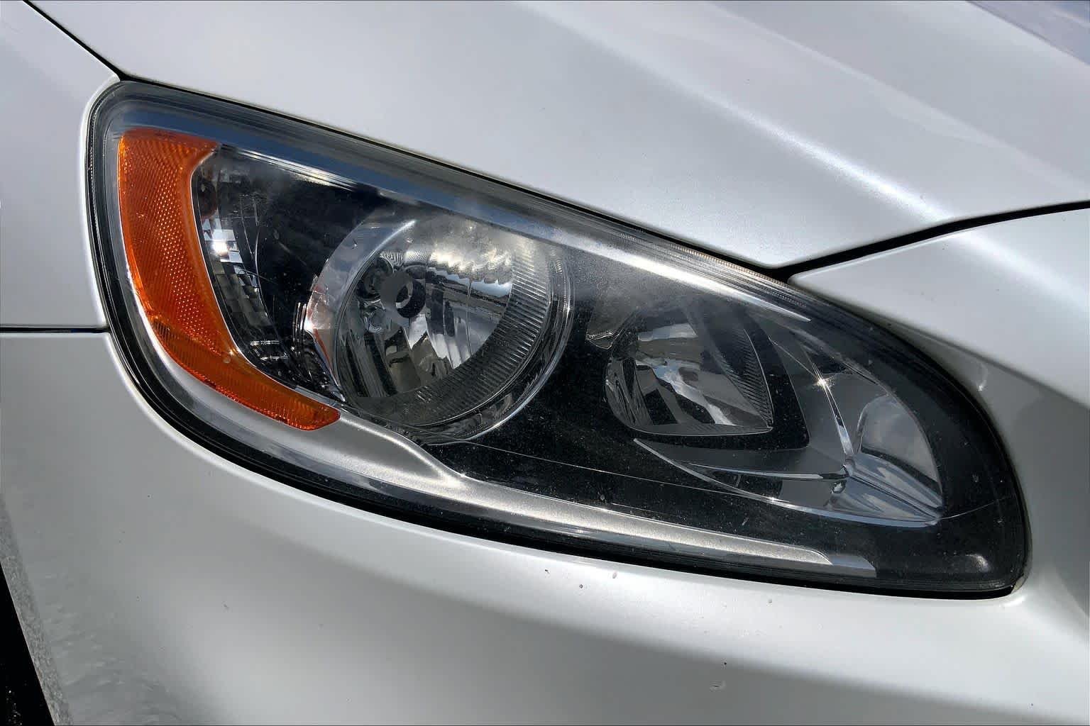 Used 2015 Crystal White Pearl Volvo T5 Drive-E Platinum image 27