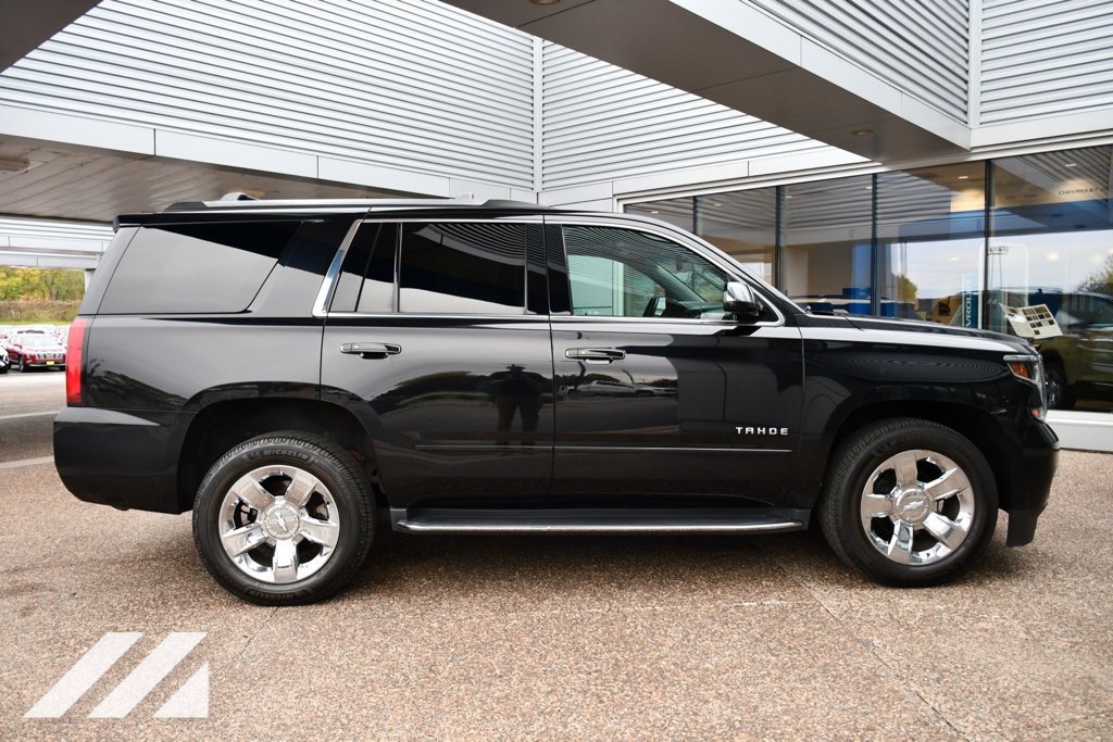 Used 2017 BLACK Chevrolet Premier image 9
