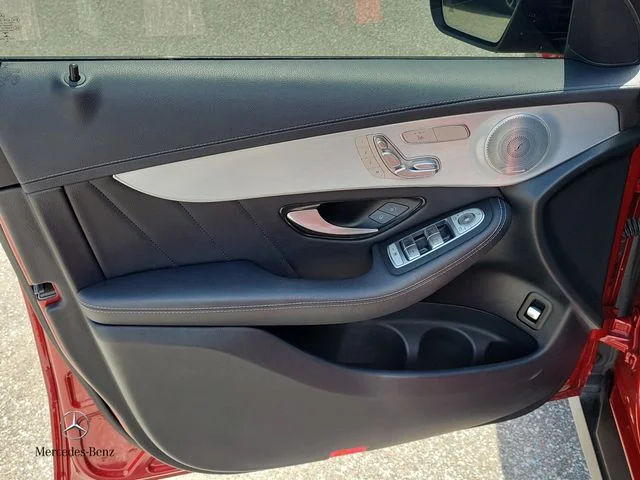 Used 2019  Mercedes-Benz GLC 300 Coupe image 18