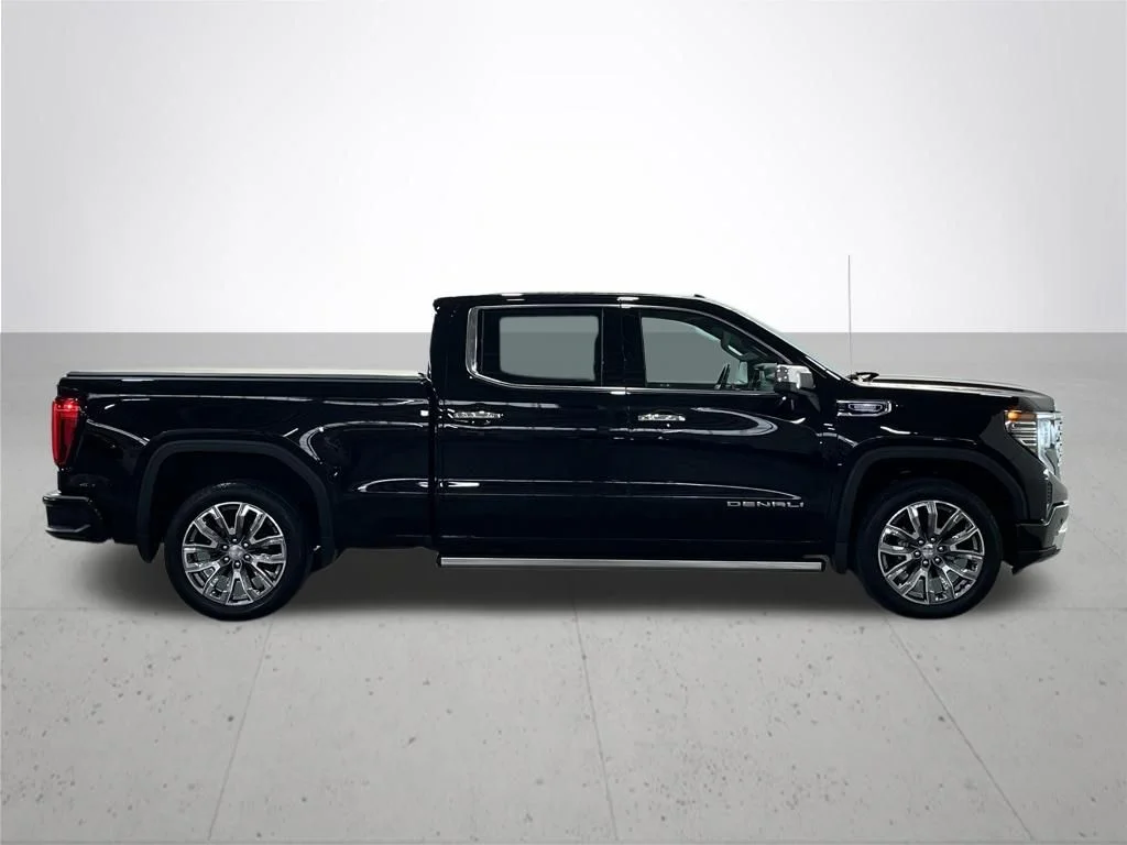 Used 2023 Black GMC Denali image 9