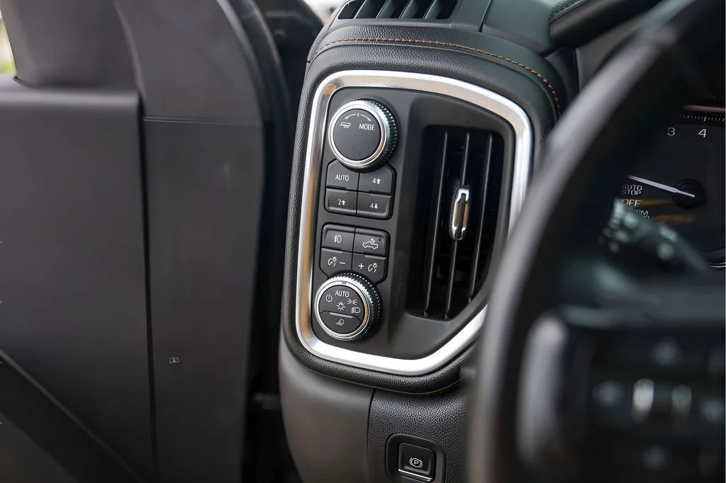 Used 2020 ONYX BLACK GMC AT4 image 18