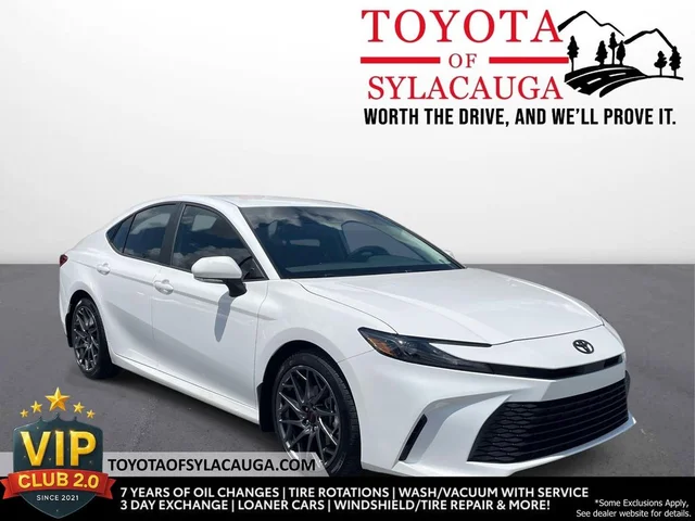 2025 Toyota Camry Hybrid LE