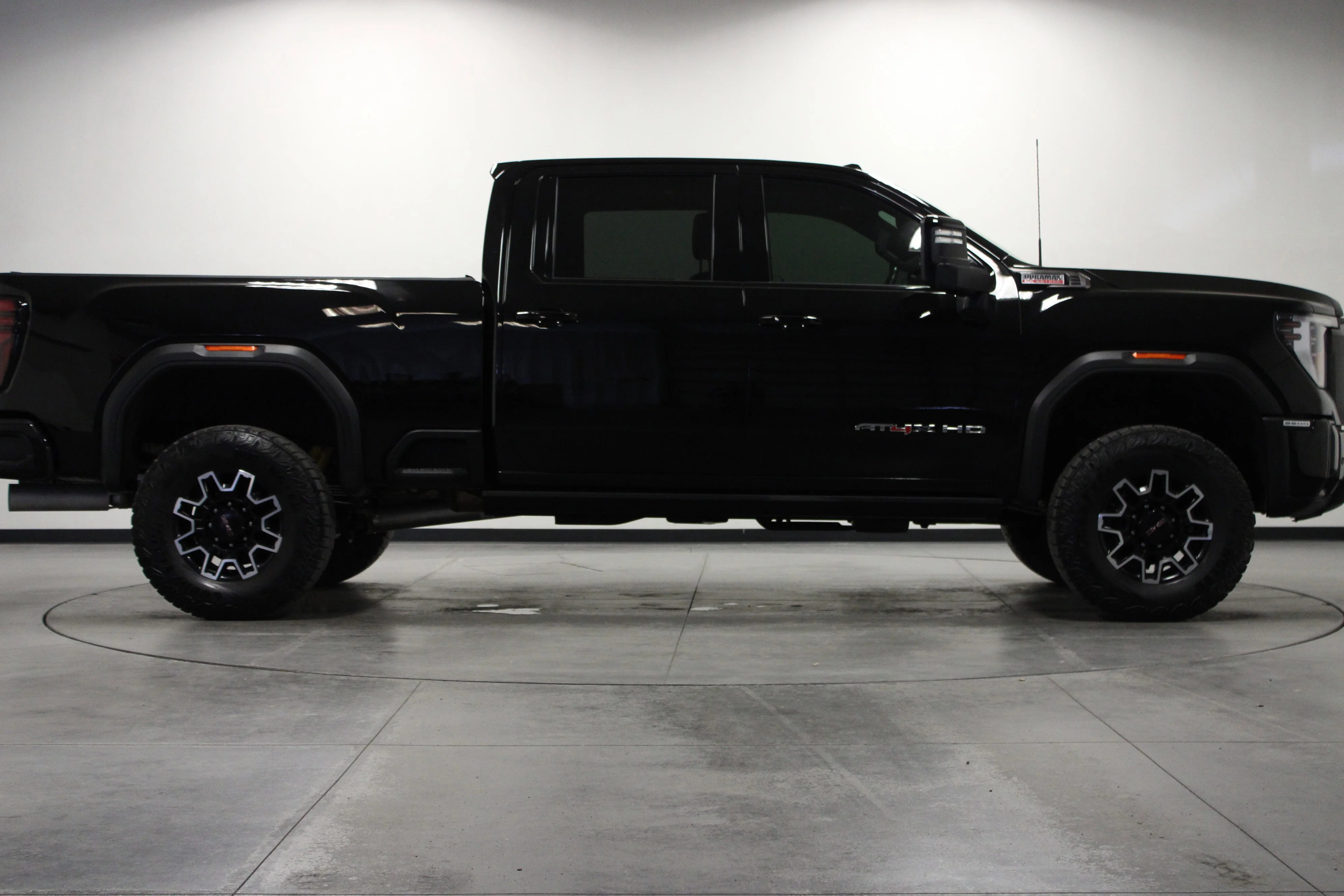 Used 2025 Onyx Black GMC AT4X image 3