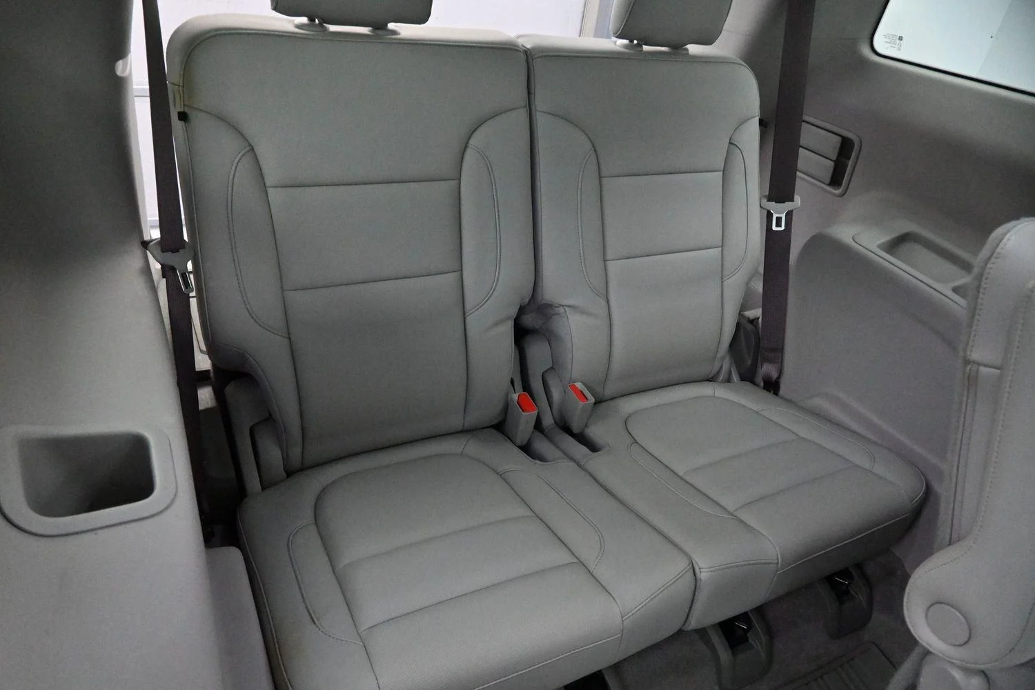 Used 2019 PEPPERDUST METALLIC GMC SLT image 41