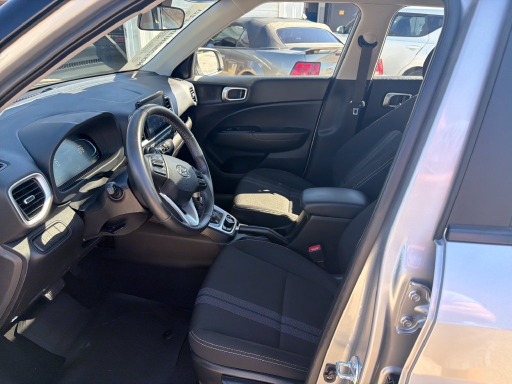 Used 2025 Silver Hyundai SEL image 13