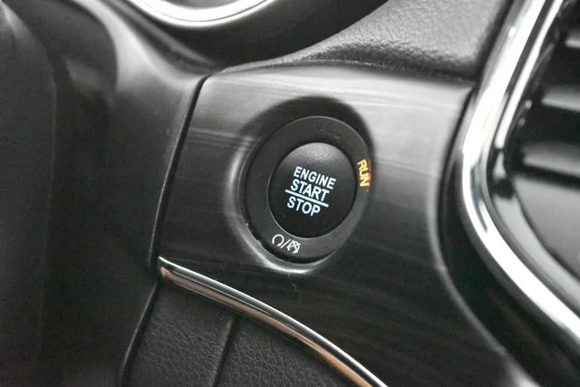 Used 2020 Gray Jeep Limited image 27