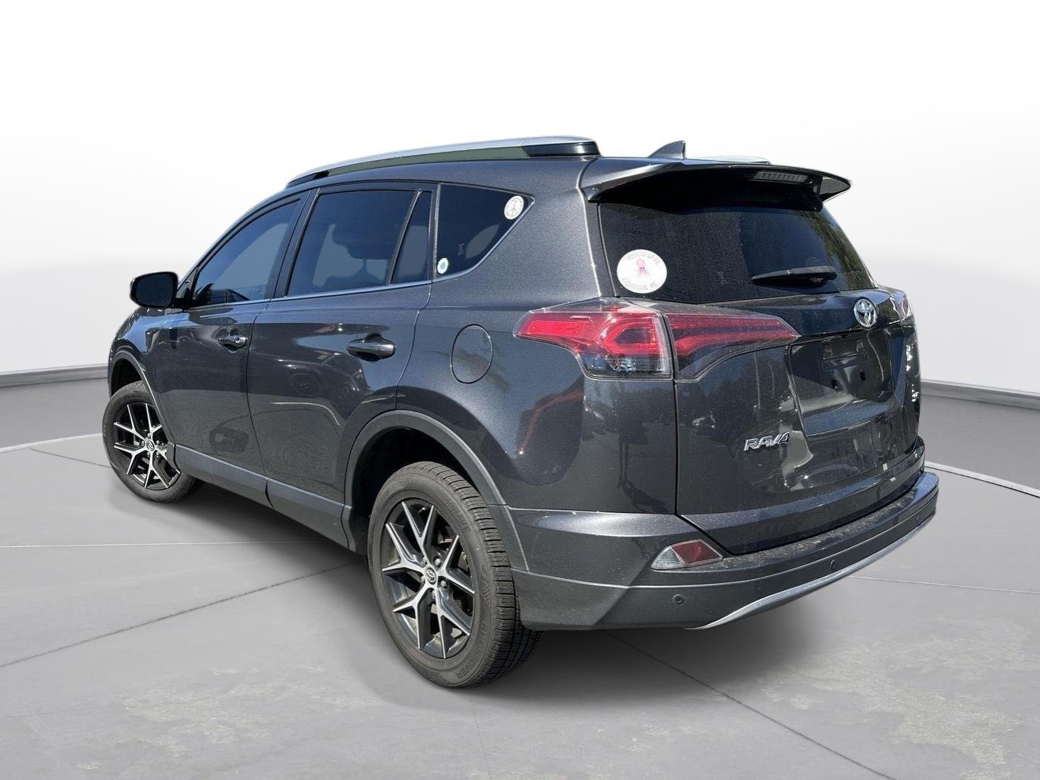 Used 2017 Magnetic Gray Metallic Toyota SE image 8