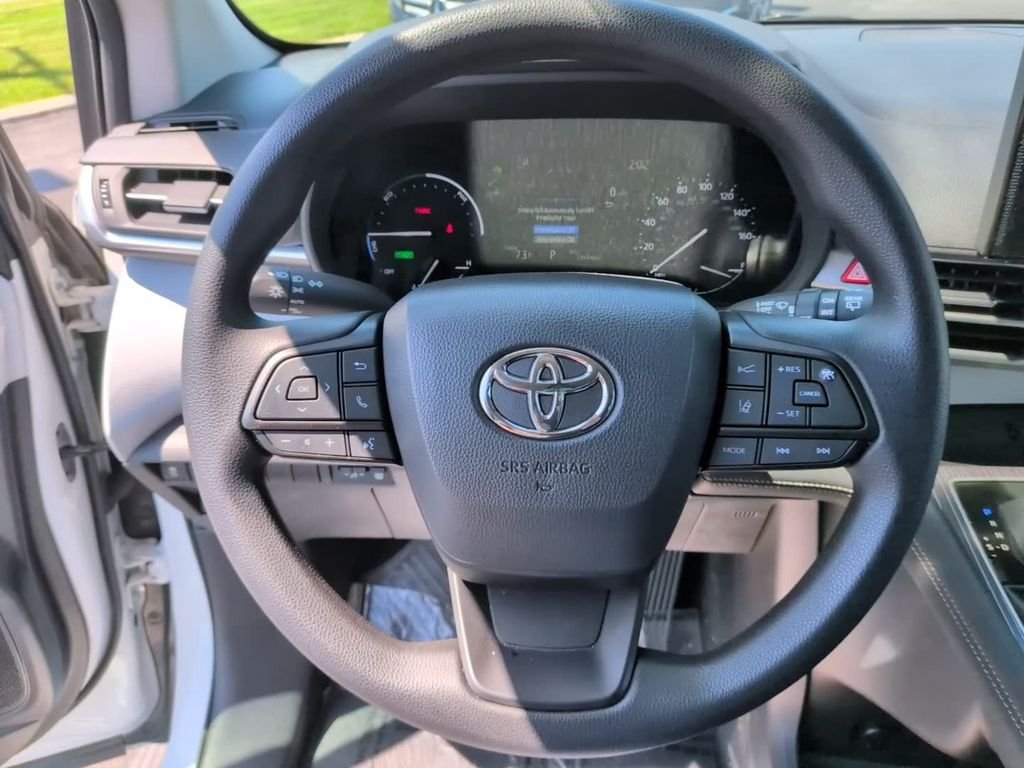 Used 2025 White Toyota LE image 19