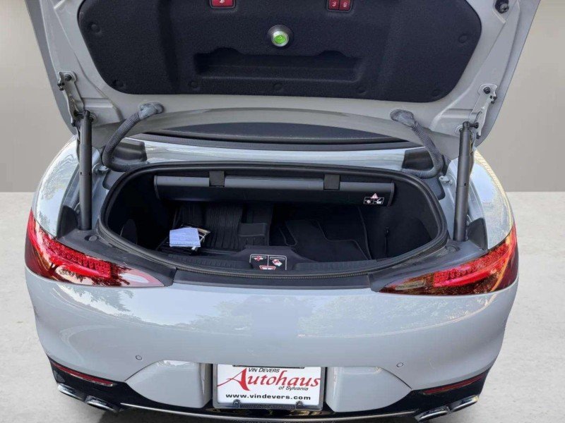 Certified Used 2024  Mercedes-Benz AMG® SL 43 image 21