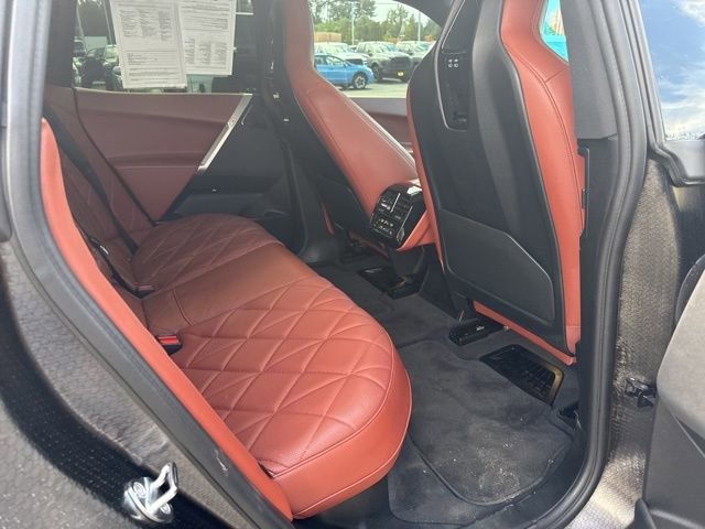 Used 2022 Black Sapphire Metallic BMW xDrive50 image 12