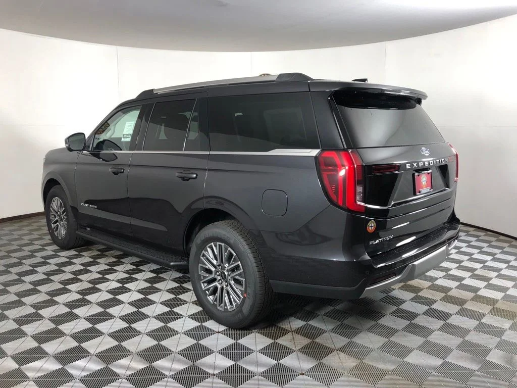 New 2026 Dark Matter Gray Metallic Ford Platinum® image 18