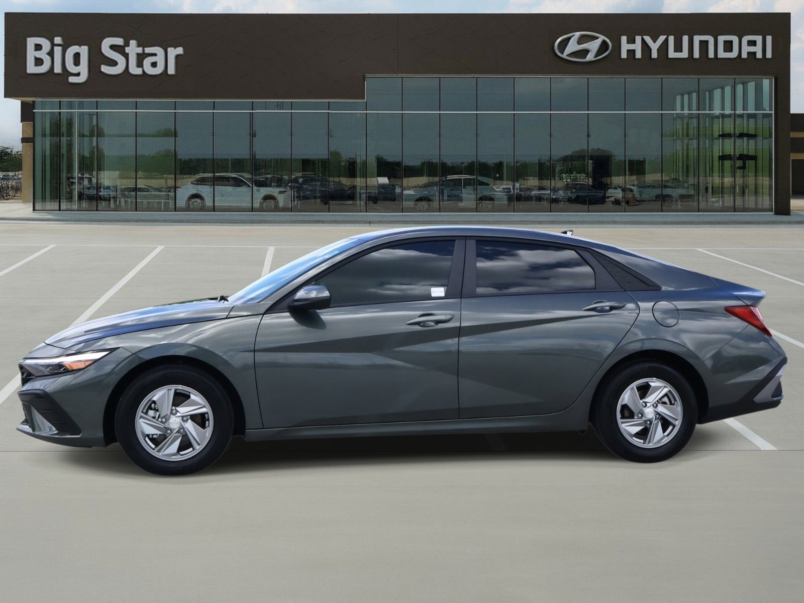 Used 2026 Amazon Gray Hyundai SE image 2