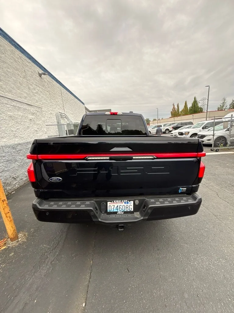 New 2023 Antimatter Blue Metallic Ford Platinum image 4