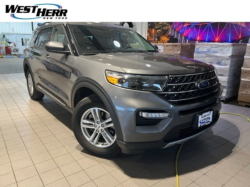 2022 Ford Explorer XLT 4WD's photo