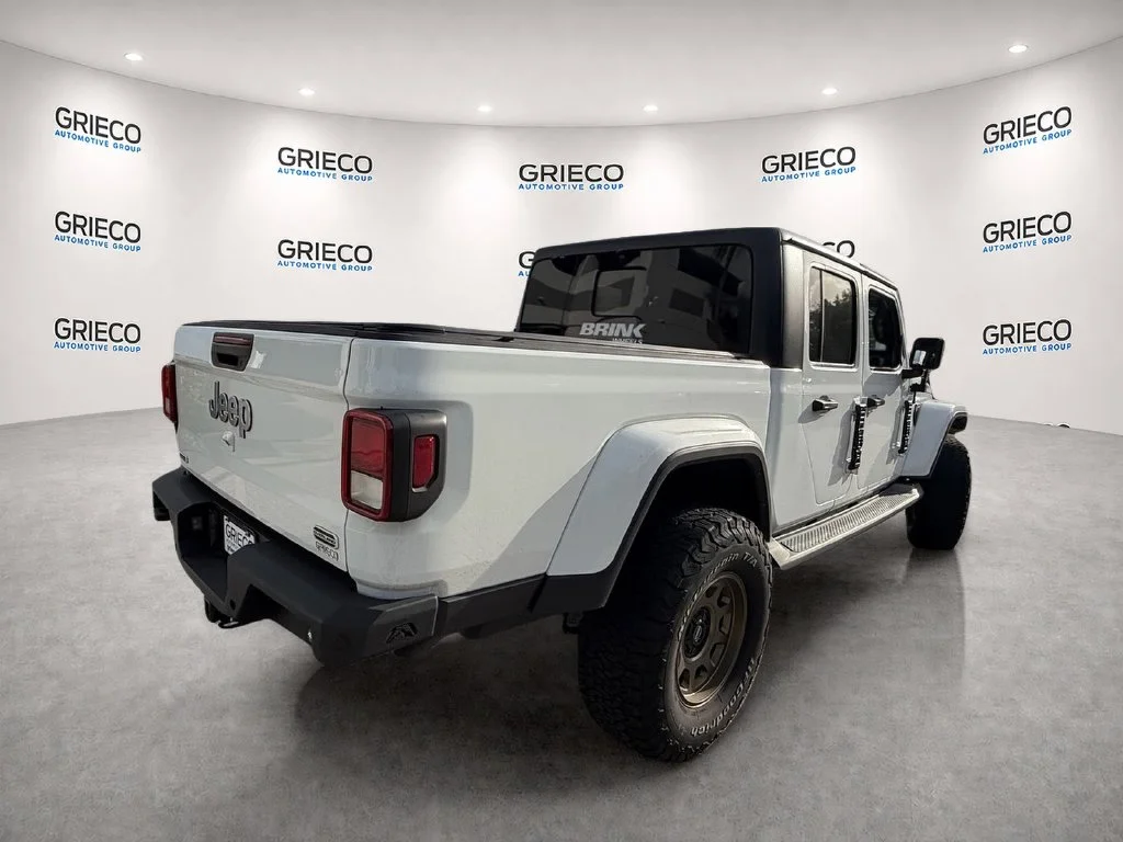 Used 2022 White Jeep Overland image 7