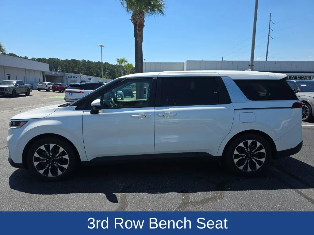 Used 2024 Snow White Pearl Kia EX image 3