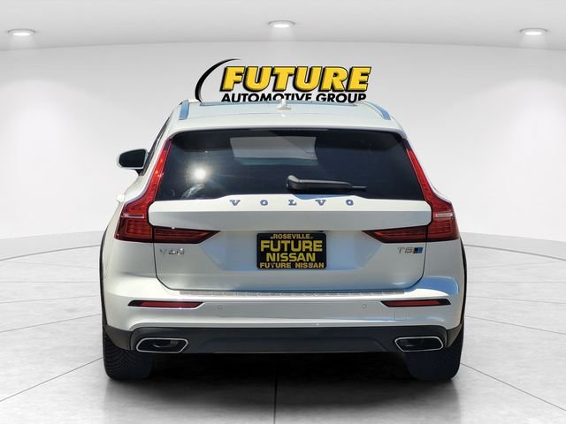 Used 2020 White Volvo T5 image 8