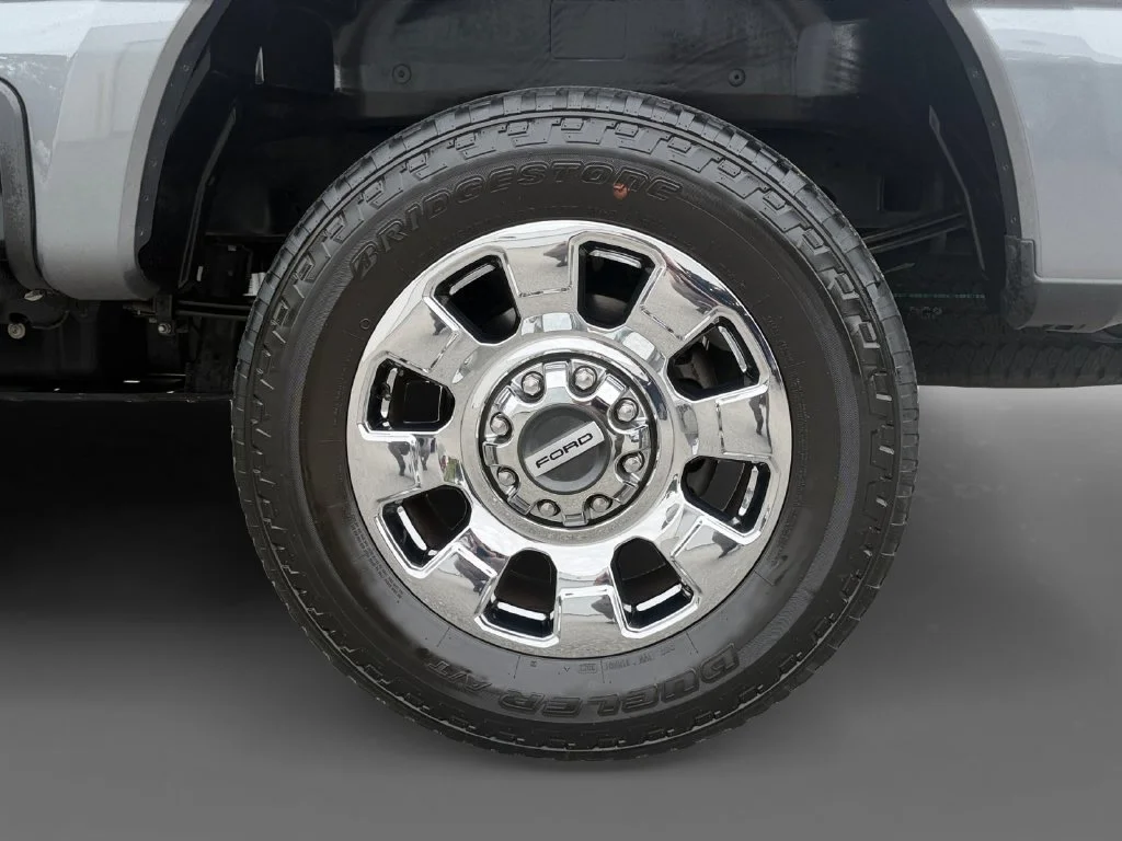 Used 2024 Gray Ford Lariat image 16