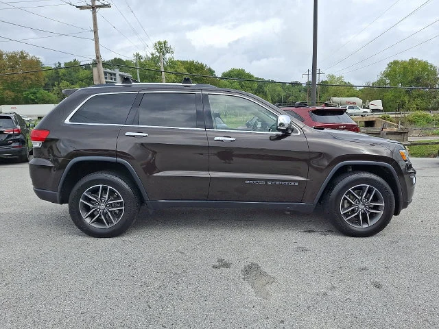 Used 2017 Brown Jeep Limited image 8