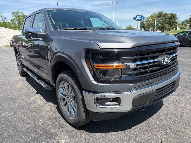 New 2026 Carbonized Gray Metallic Ford XLT image 28