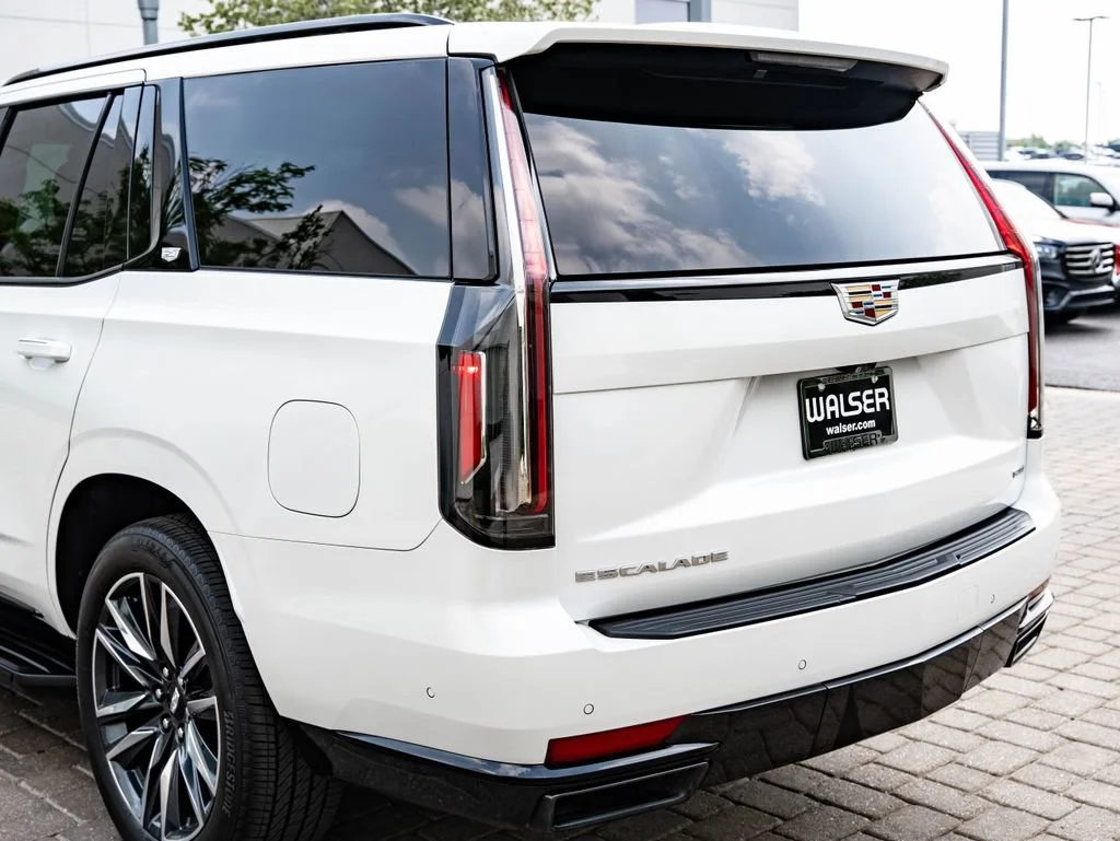 Used 2023 Crystal White Tricoat Cadillac Sport image 19
