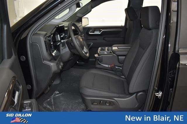 New 2026 Black Chevrolet LT image 7