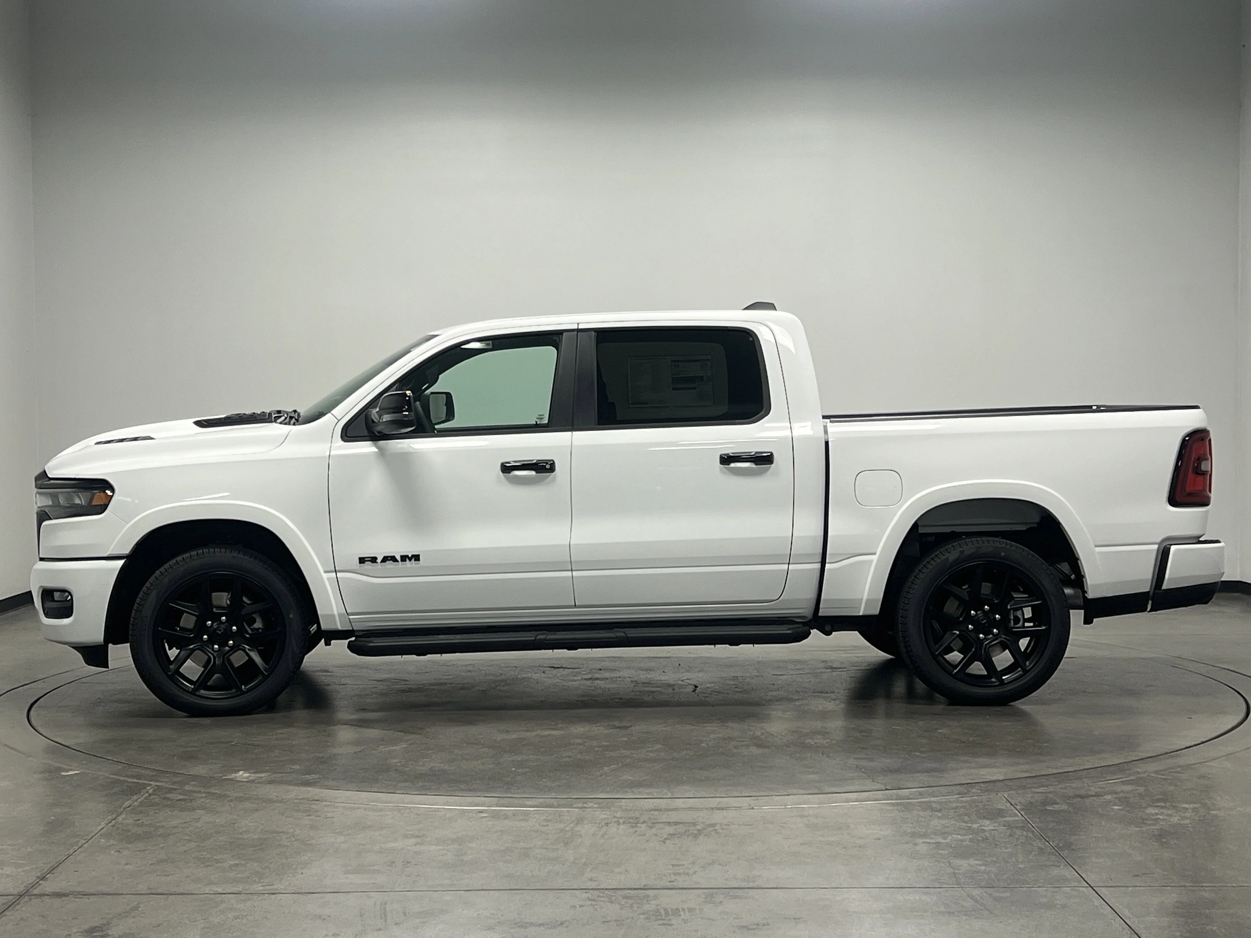 2026 RAM 1500 Laramie - Photo 5