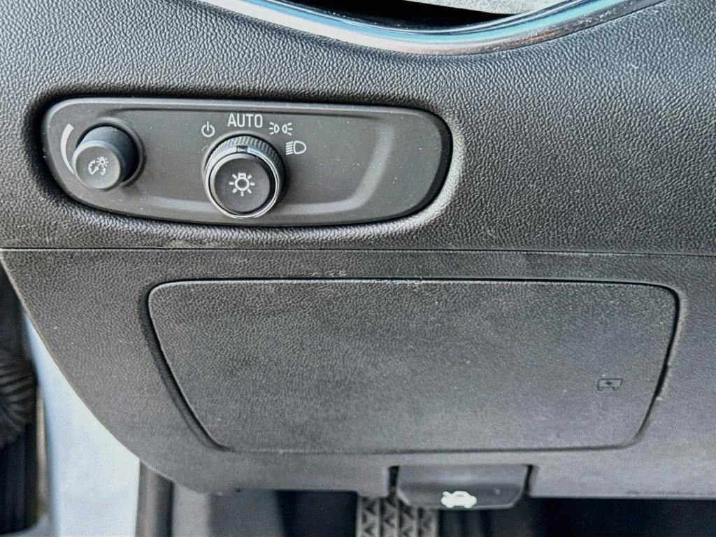 Used 2017 Blue Chevrolet LT image 10