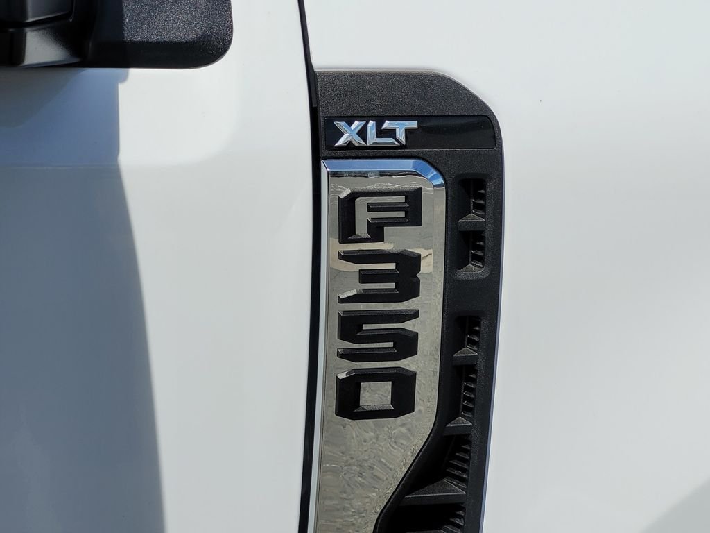 New 2026 Oxford White Ford F-350® XLT image 5