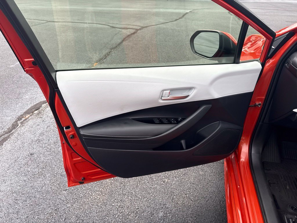 2024 Toyota Corolla Hatchback SE - Photo 14