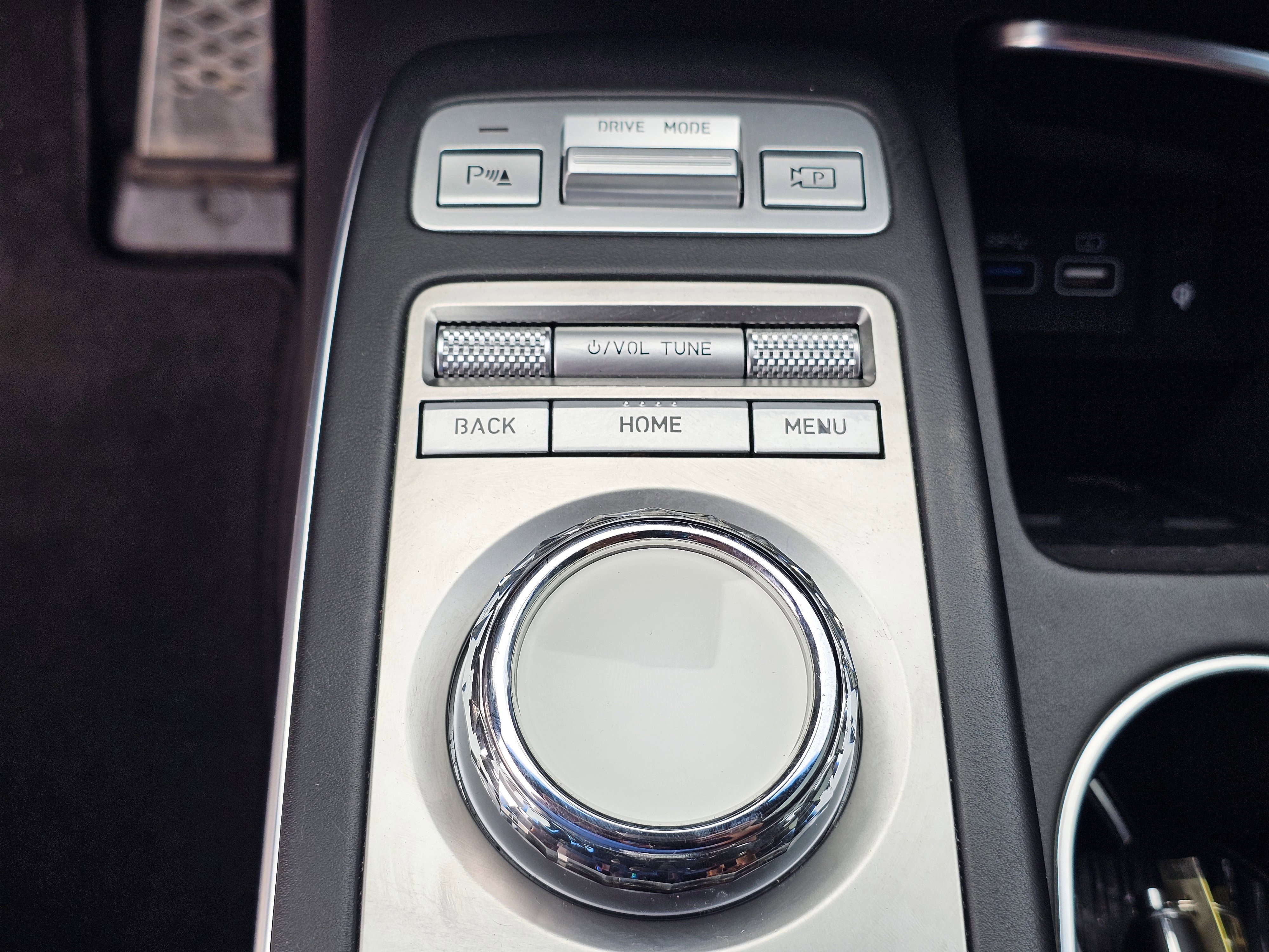 2023 GENESIS GV70 Standard - Photo 28