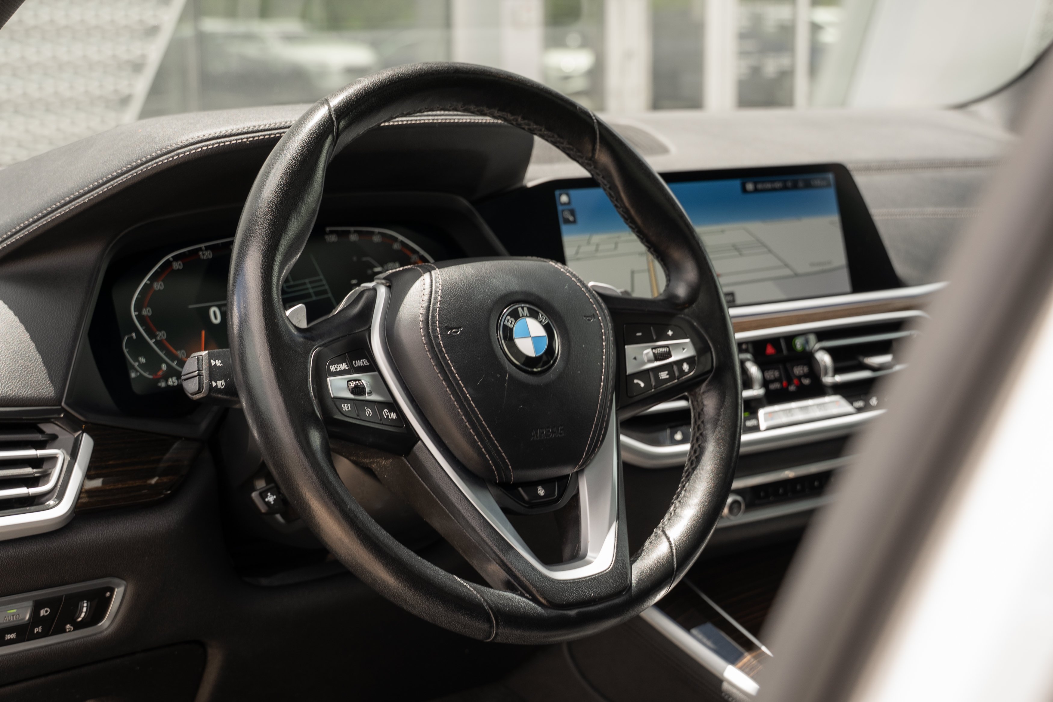 Used 2021 Alpine White BMW xDrive40i image 11