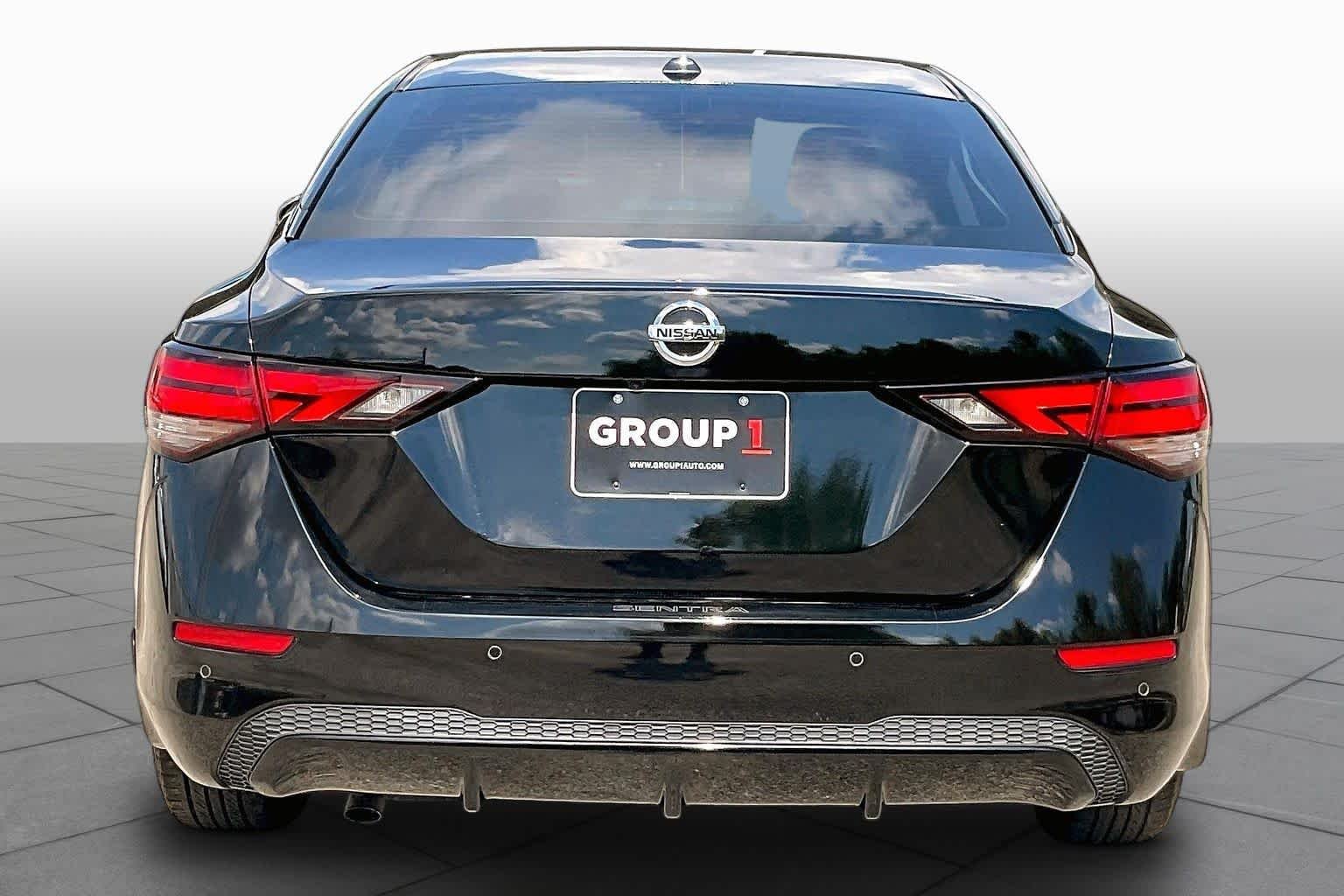 Used 2021 Super Black Nissan SV image 5