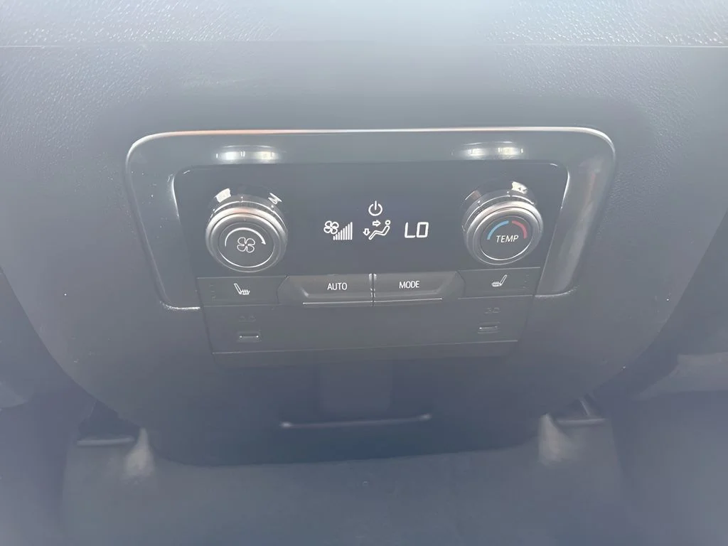 Used 2025 Silver GMC Denali image 12