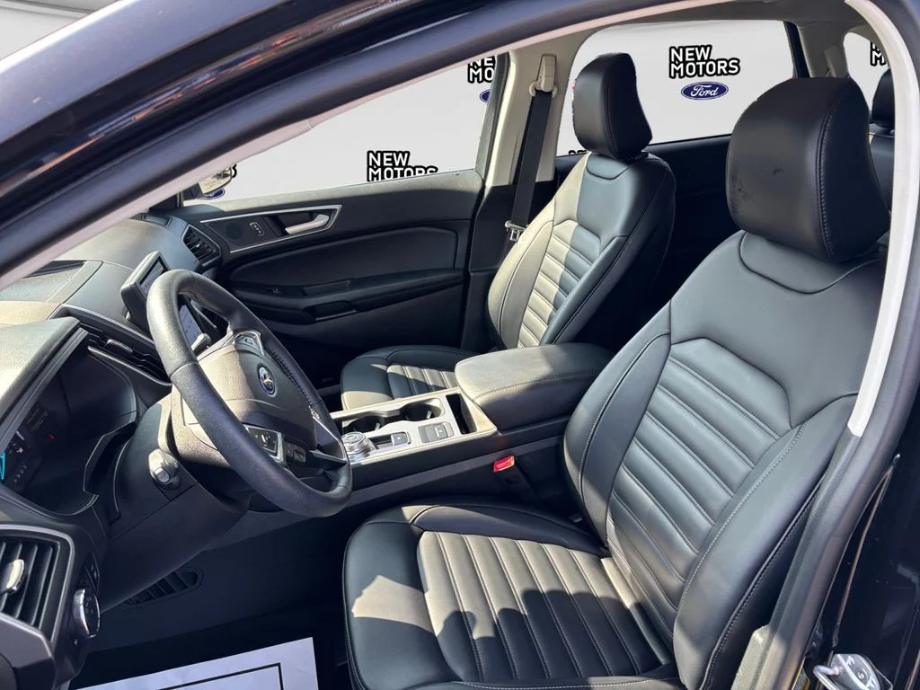 Used 2024 Black Metallic Ford SEL image 9