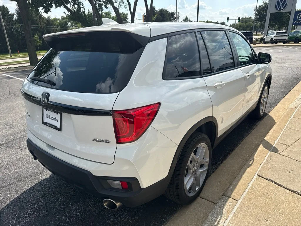 Used 2024 Platinum White Pearl Honda EX-L image 6